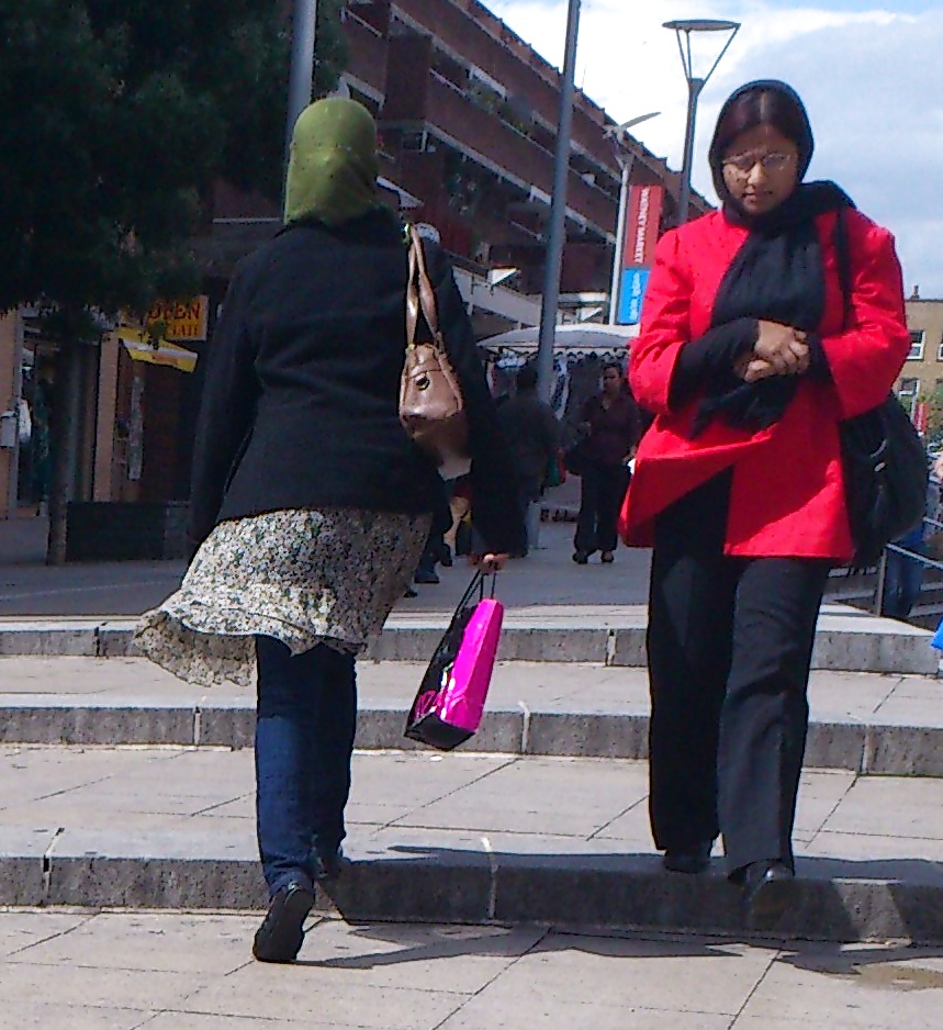 Candid hijab sluts
 #4081236