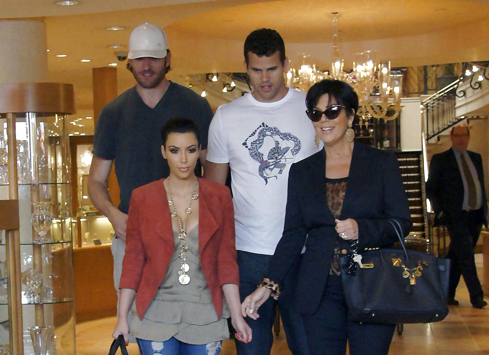 Kim Kardashian out shopping in Beverly Hills #4252933