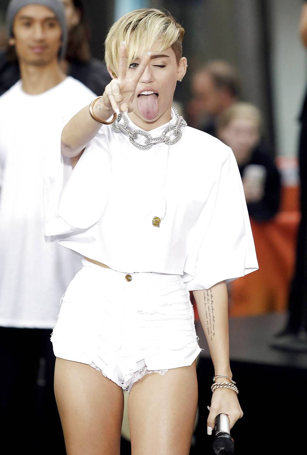 Miley cyrus
 #21454451
