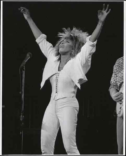 Tina Turner
 #16094004