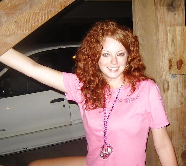 Hottest redhead sorority girl - enormi tette naturali
 #2761573