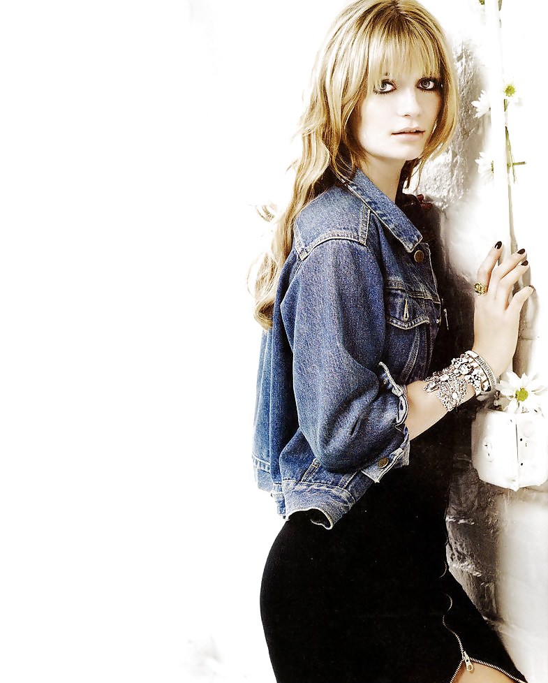 Mischa Barton #22669440