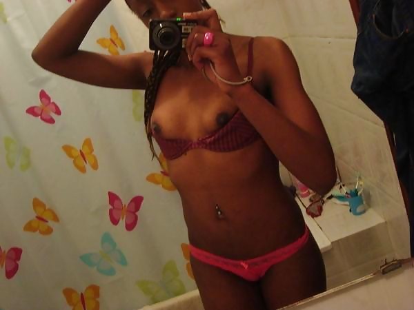 BLACK AMATEUR GIRLS - SELF PICS I #6172167