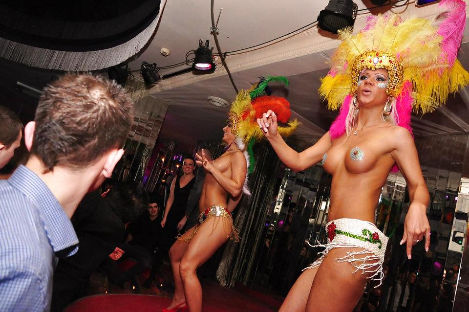 クラブで2
 #10732754