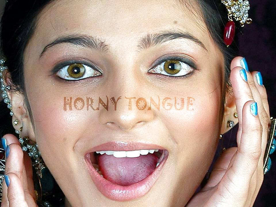 女優の舌
 #22799120