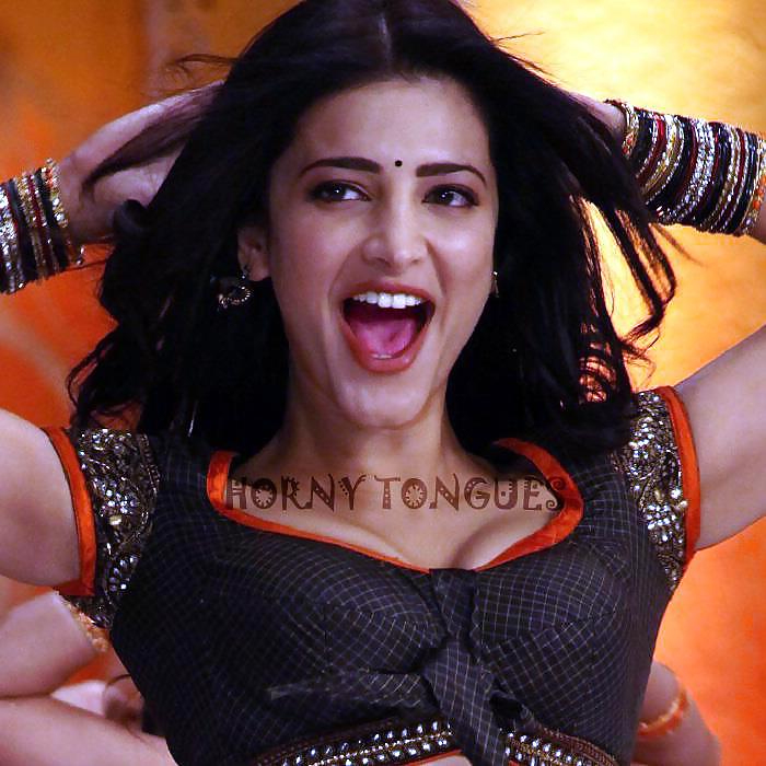 女優の舌
 #22799200