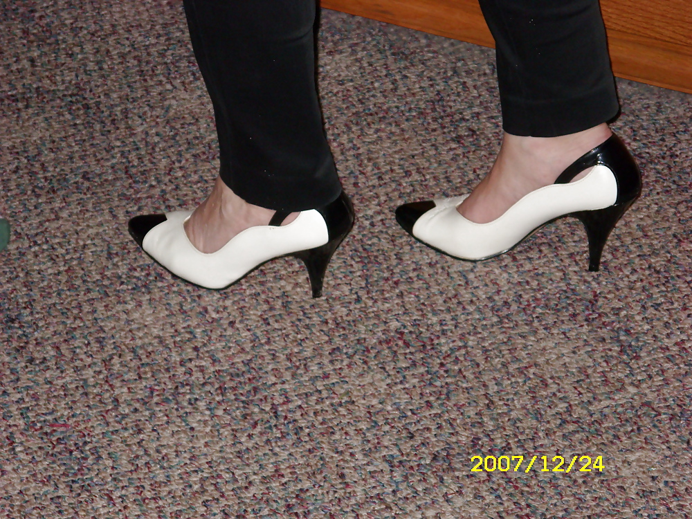 LINGERIE ON THE LINE FOR THE NEIGHBORS TO SEE. #6373095