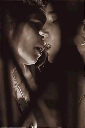 Artistic pictures of women #4306802