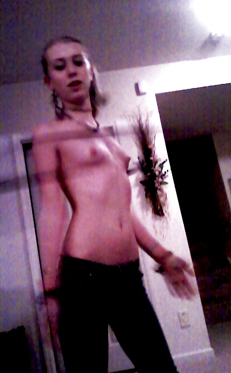 Hallo. Mein Name Ist Kristen. Das Ist, Wie Ich Aussehe. #10612317