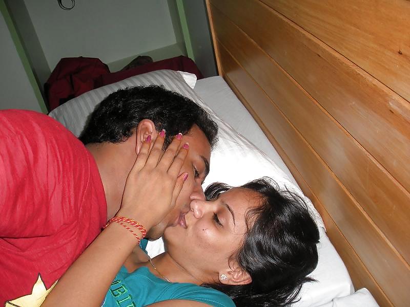 インド人とのリアルなキス 
 #2820844