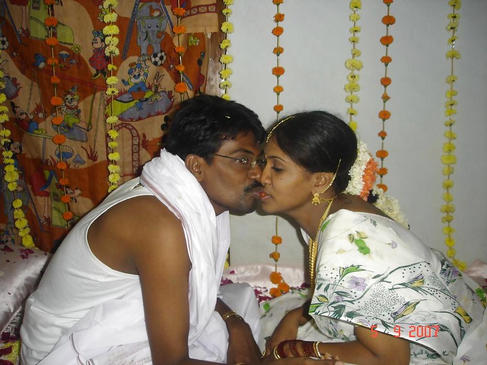 Real kissing indians  #2820956