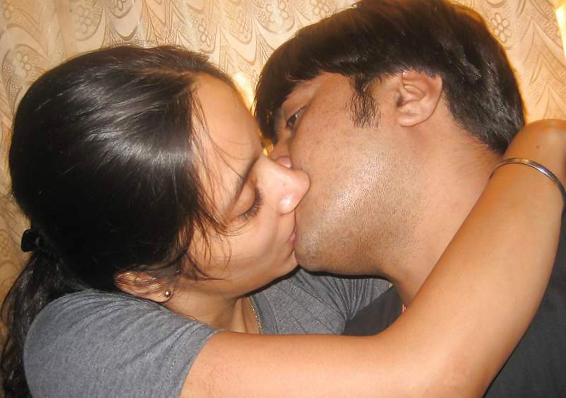 Real kissing indians  #2821097