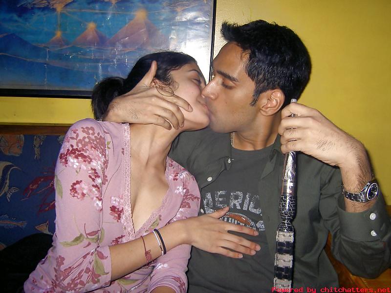 インド人とのリアルなキス 
 #2821143