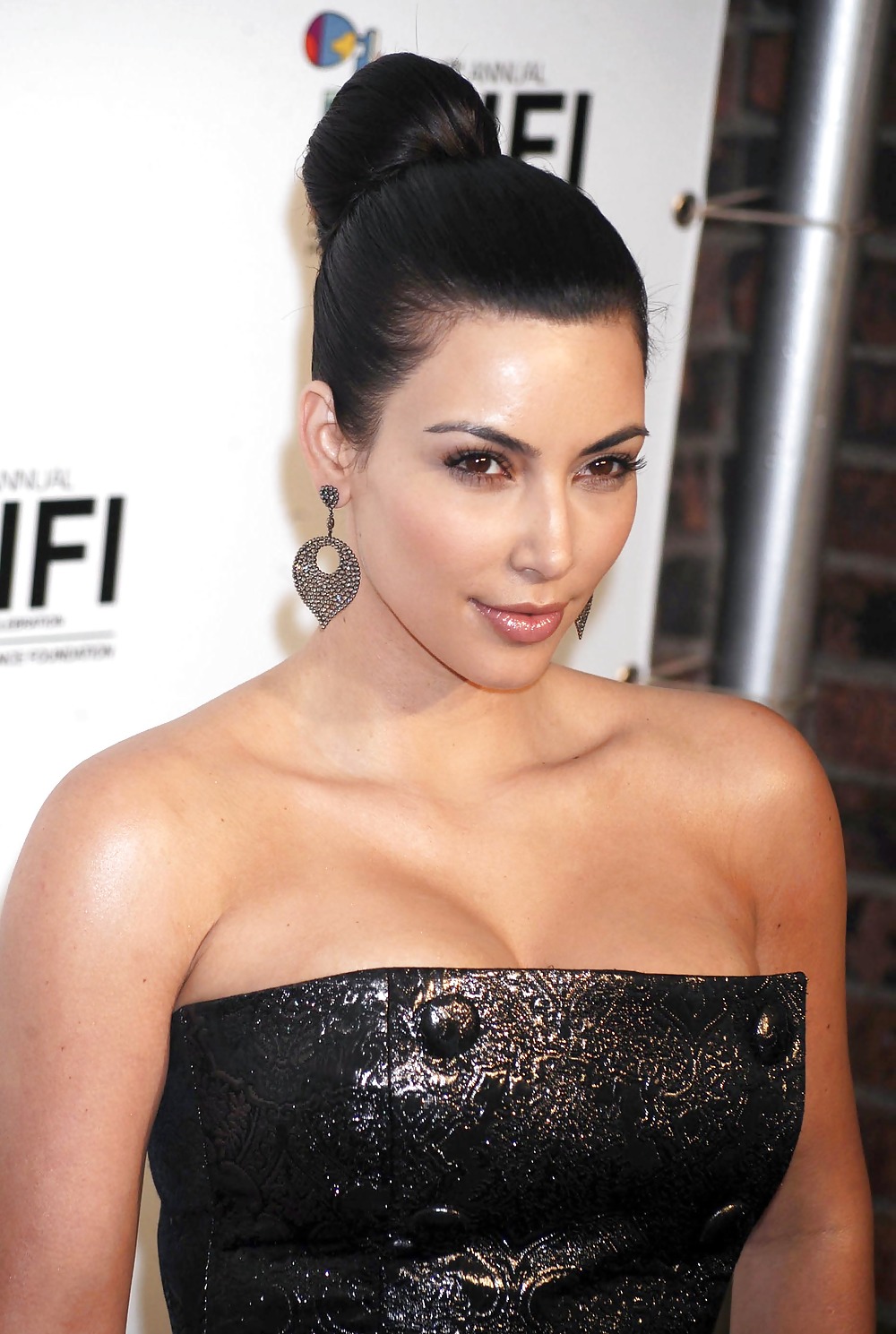 Kim Kardashian 38th Annual Fifi Awards in New York #2011356