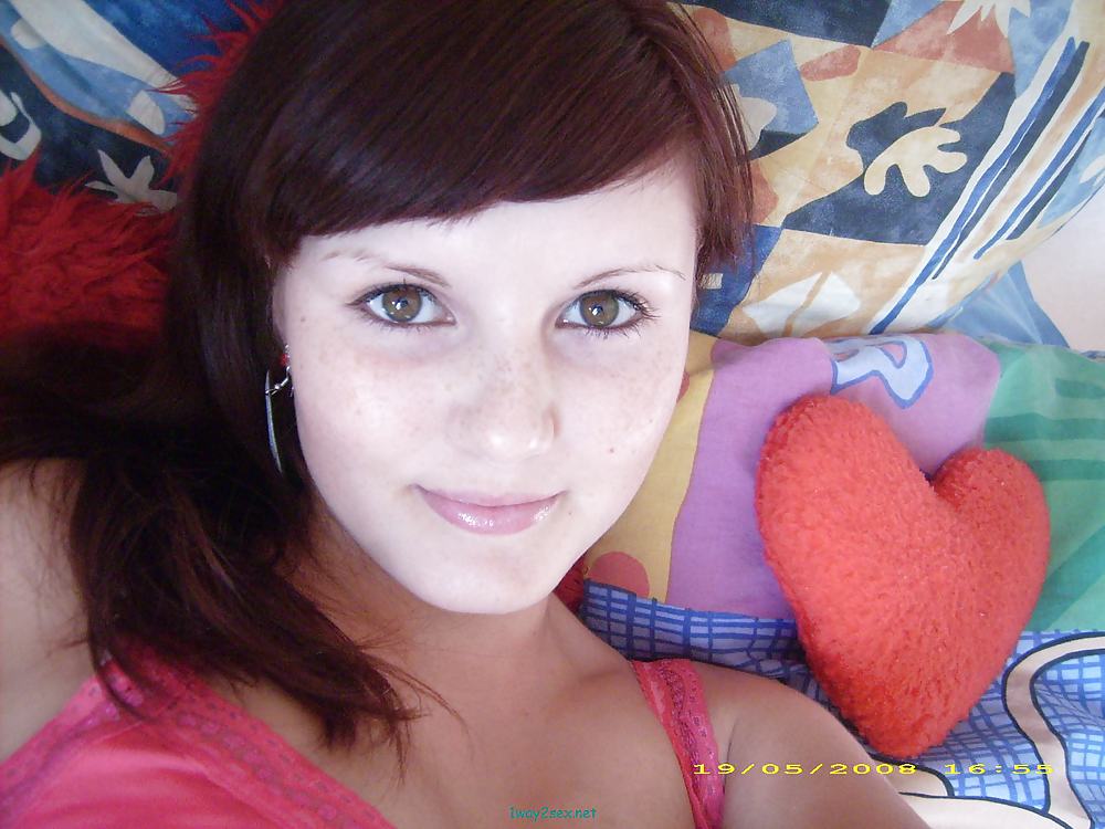 WER KENNT SIE ODER HAT MEHR? 19J. Erfurt Katrin #9354025