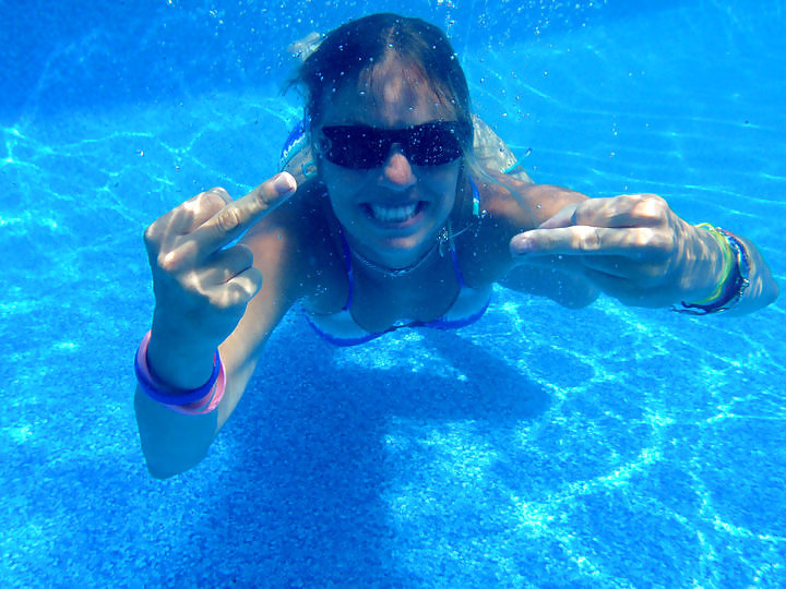 More of this Facebook slut with her chums #9319054