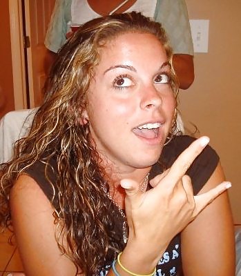 More of this Facebook slut with her chums #9319072