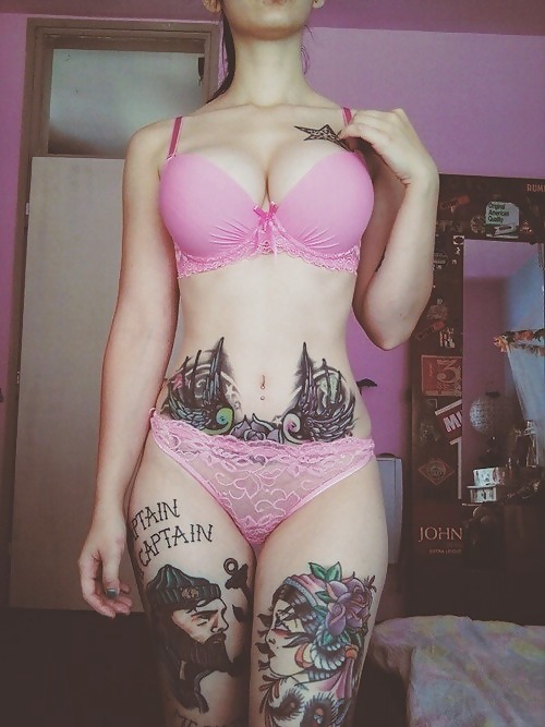 Chicks with Tats! #19094946