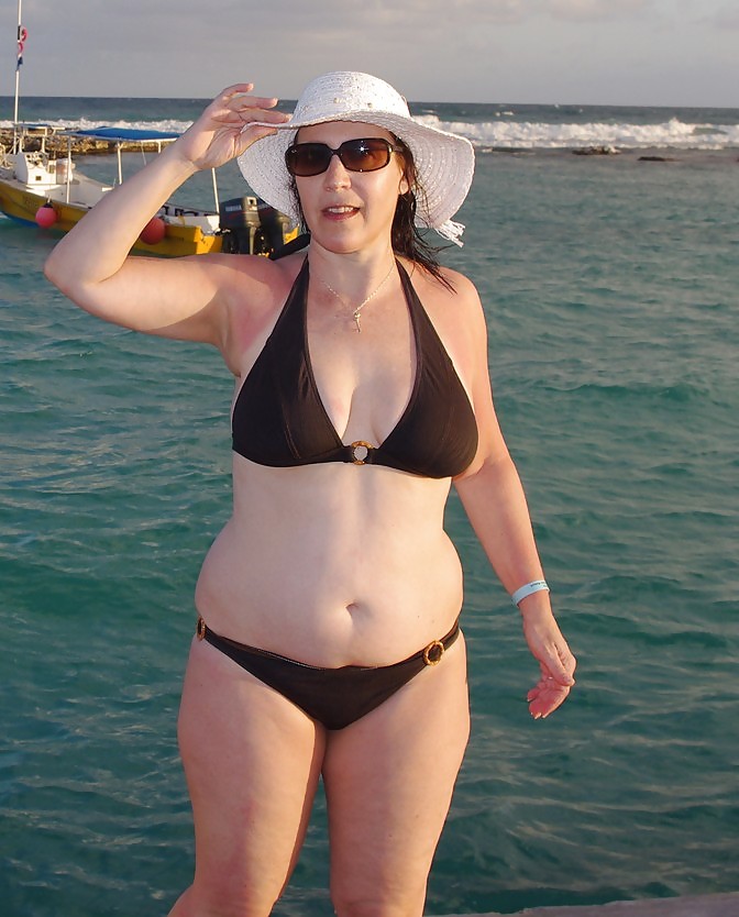Traje de baño bikini sujetador bbw maduro vestido joven grande enorme 2
 #4606105