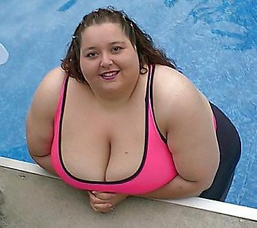 Traje de baño bikini sujetador bbw maduro vestido joven grande enorme 2
 #4606557