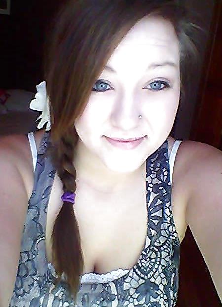 ランダムな写真
 #22765100