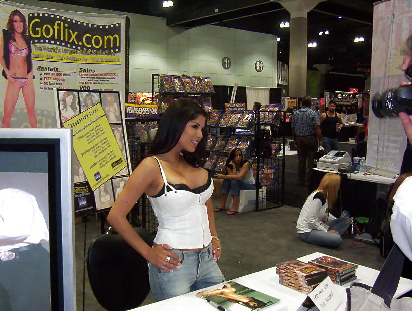 Erotica LA 2006 #497697