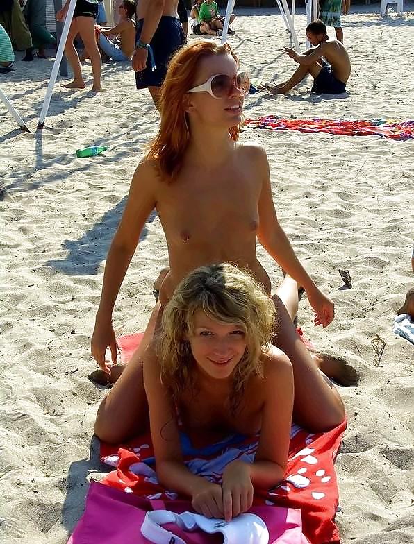 Mezcla de sexo en la playa 14
 #12222548