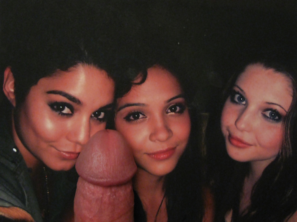 Vanessa Hudgens, Stella Hudgens and Sammi Hanratty Cumshot #14794314