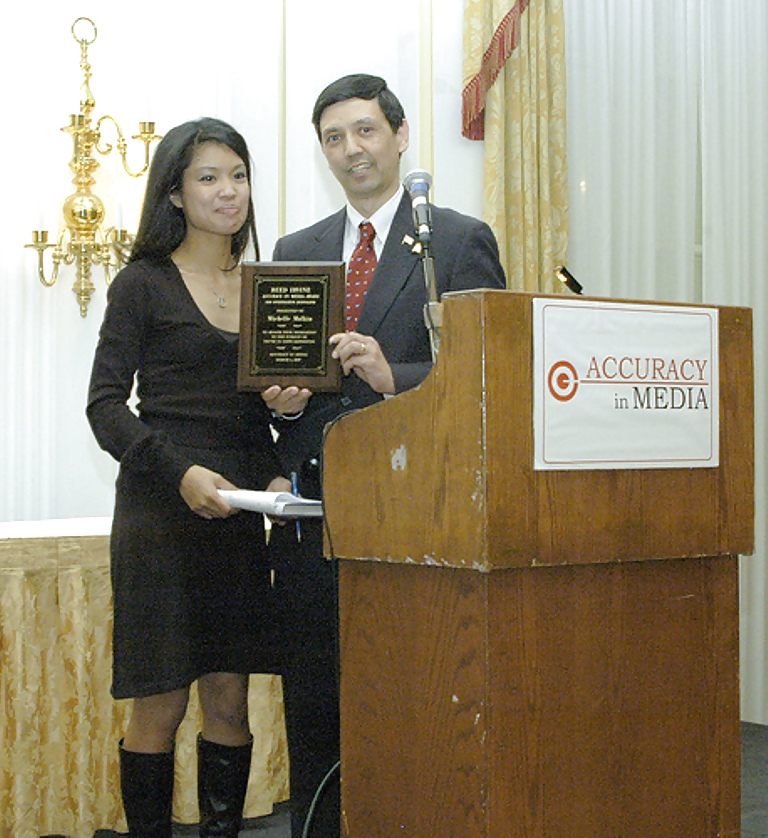 Vamos a masturbarnos con ... michelle malkin (political pundit)
 #22598267