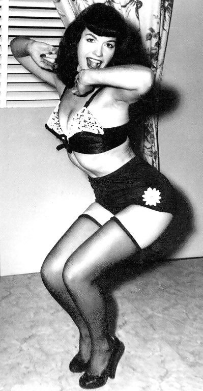 Betty Page 1 #8810273