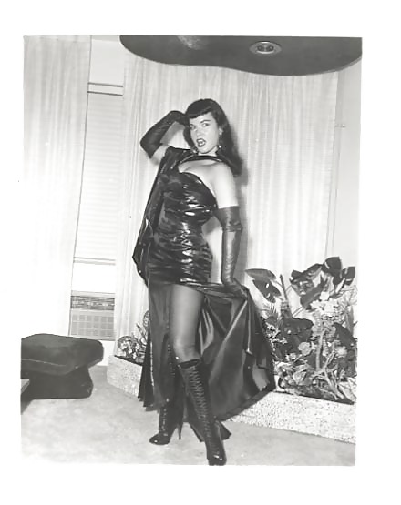 Betty Page 1 #8810976