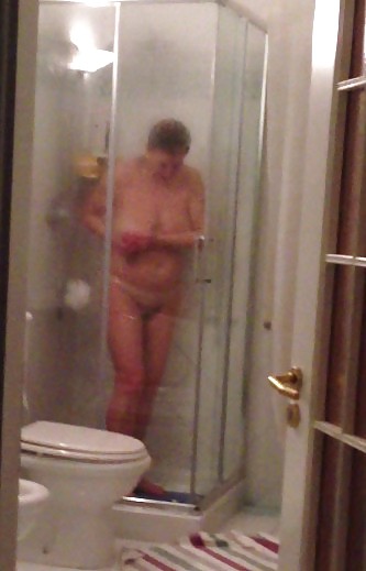 Shower unsuspecting #103714