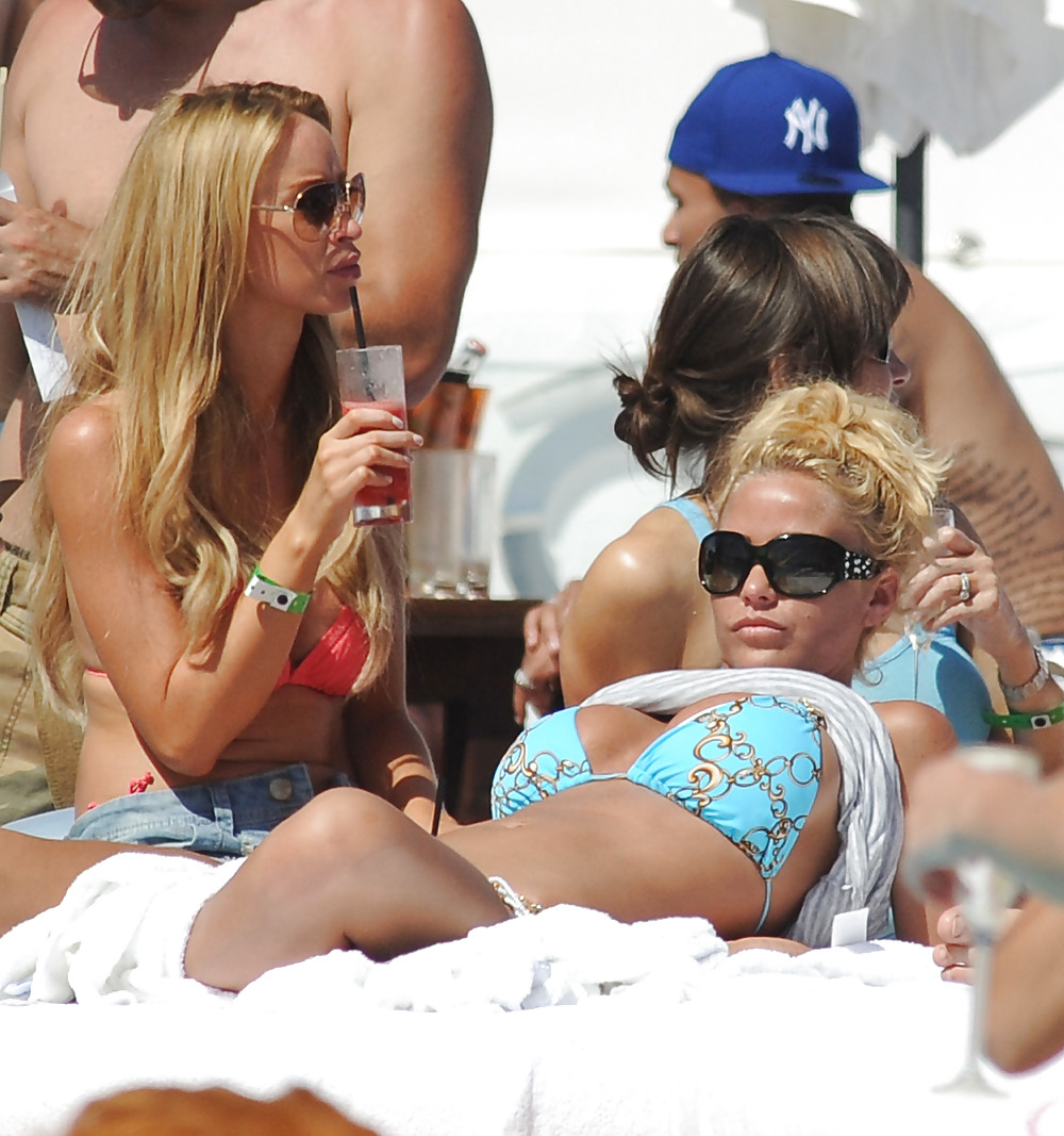 Katie Price bikini candids in Marbella #3976319