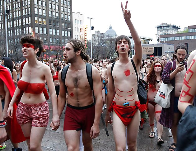 Manufestation montreal (half nude manifest)
 #11879183