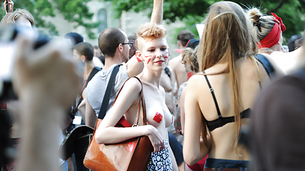 Manufestation montreal (half nude manifest)
 #11879302