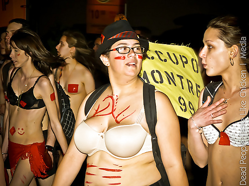 Manufestation montreal (half nude manifest)
 #11879374