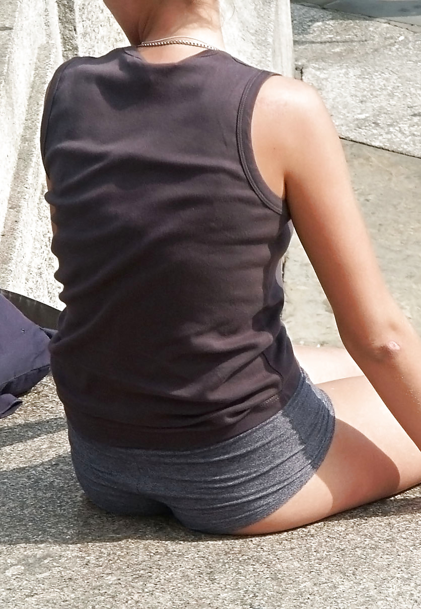 Shorts cándidos
 #17404389