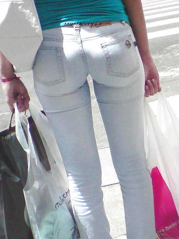 Frau In Engen Jeans # 8 #14228435