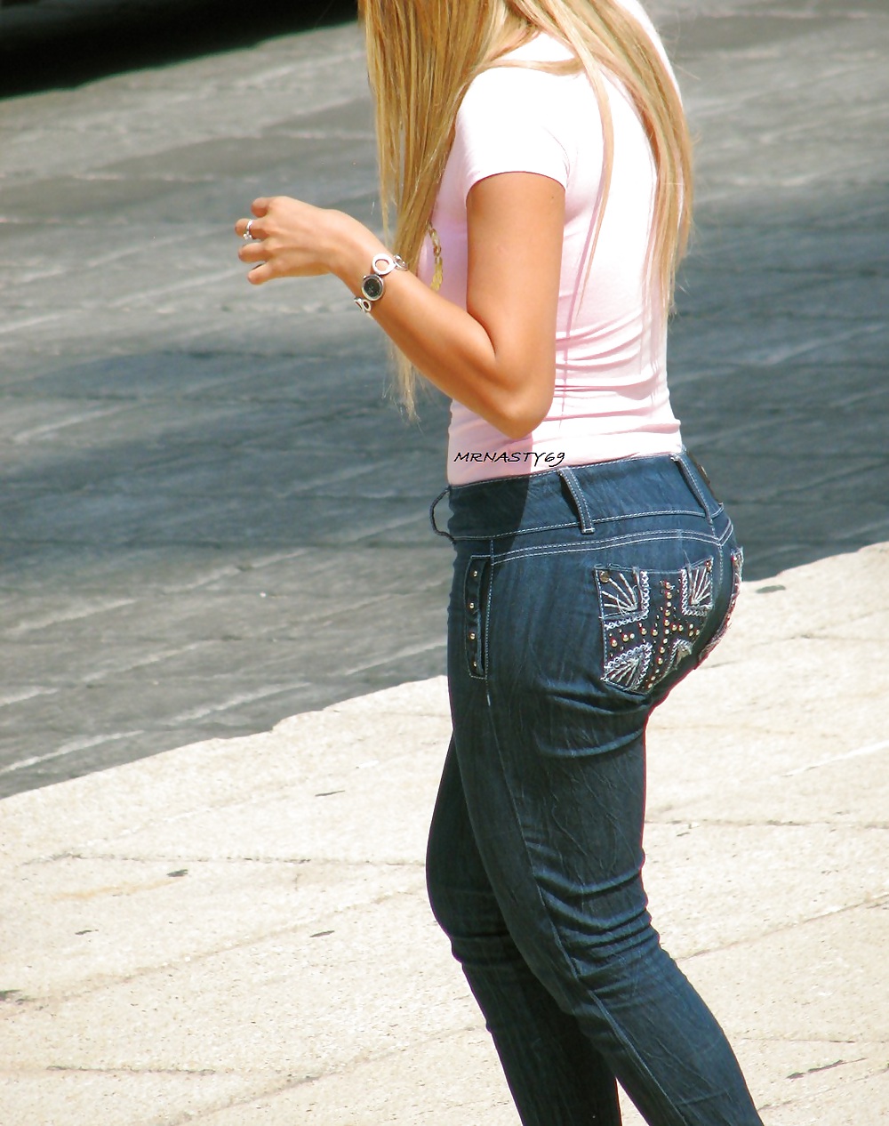 Frau In Engen Jeans # 8 #14228448