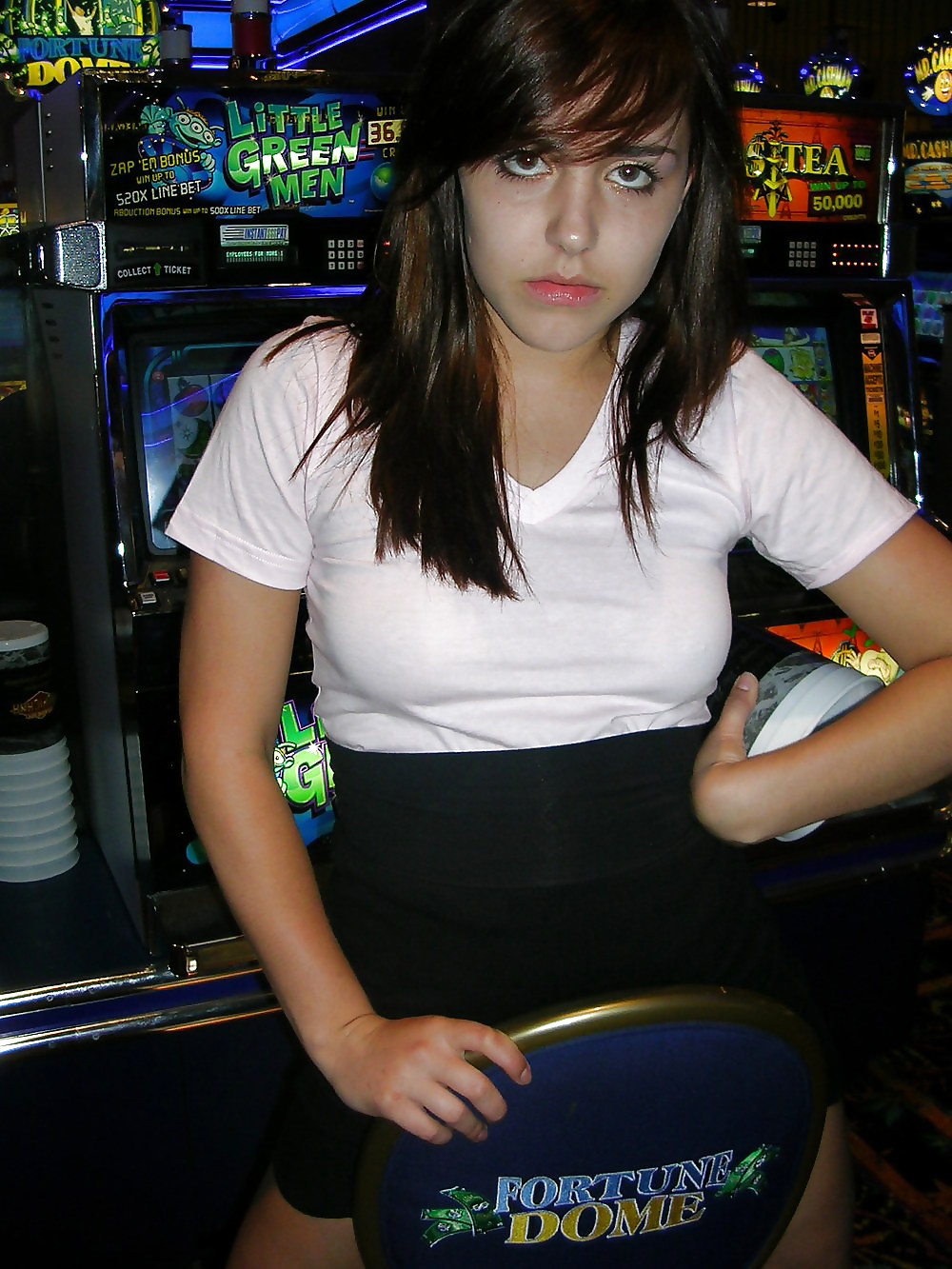 Amatrice habillees et sexy 04
 #6904657