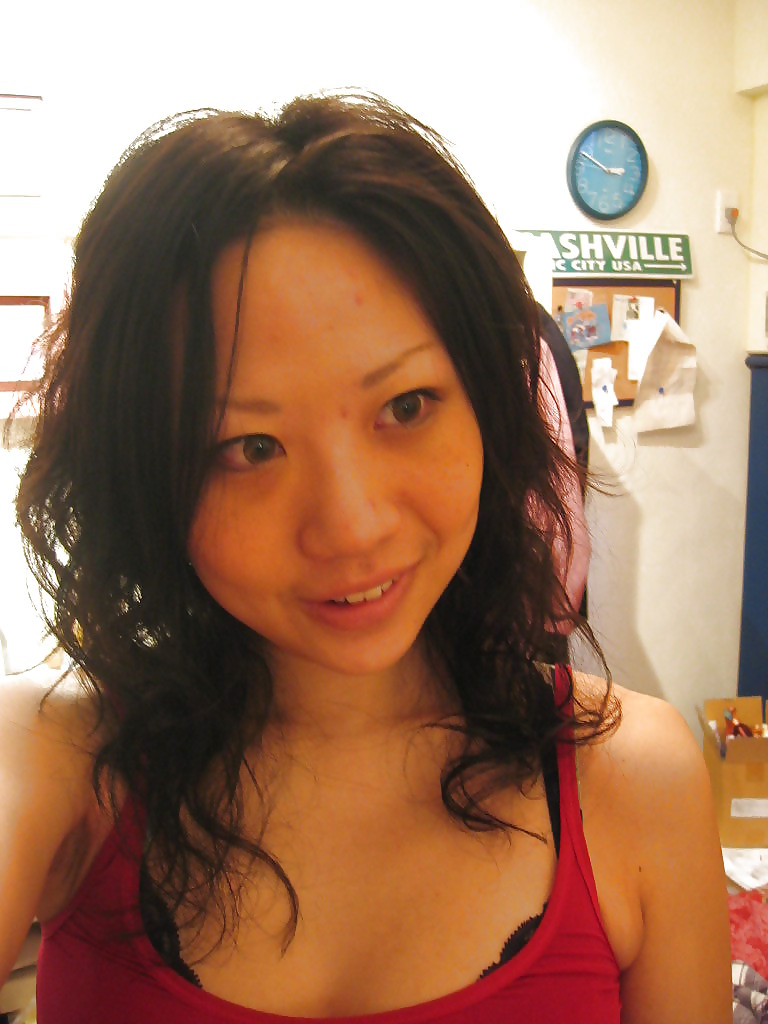 Amatrice habillees et sexy 04
 #6904663