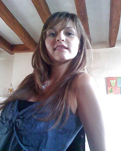 Amatrice habillees et sexy 04
 #6904687