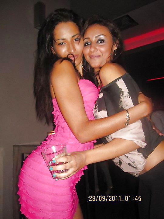 Amatrice habillees et sexy 04
 #6904784