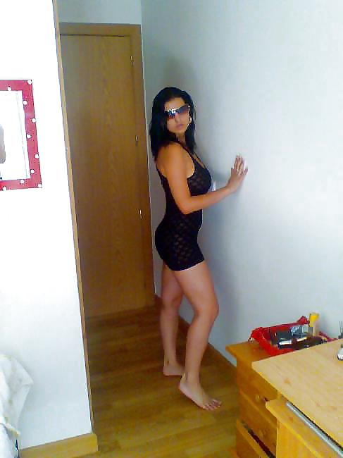 Amatrice habillees et sexy 04
 #6904919