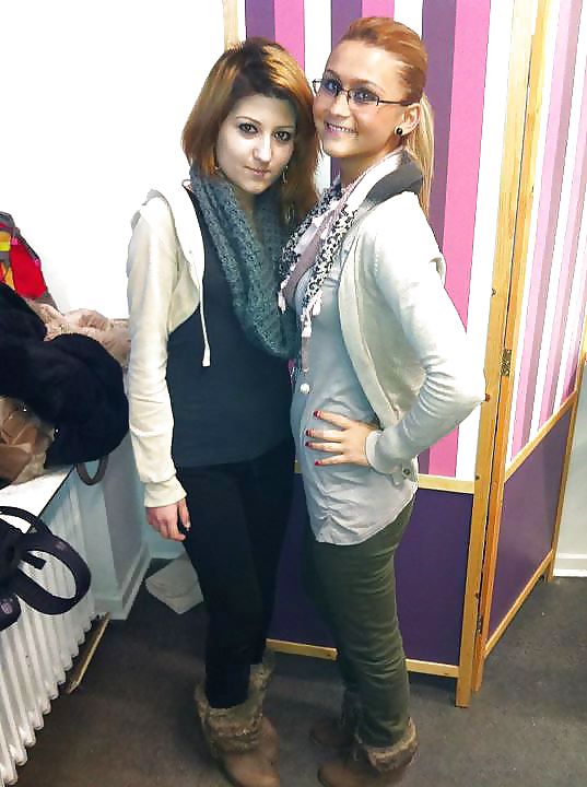 Amatrice habillees et sexy 04
 #6904983