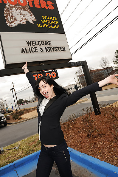 Krysten Ritter コレクション 
 #14647948