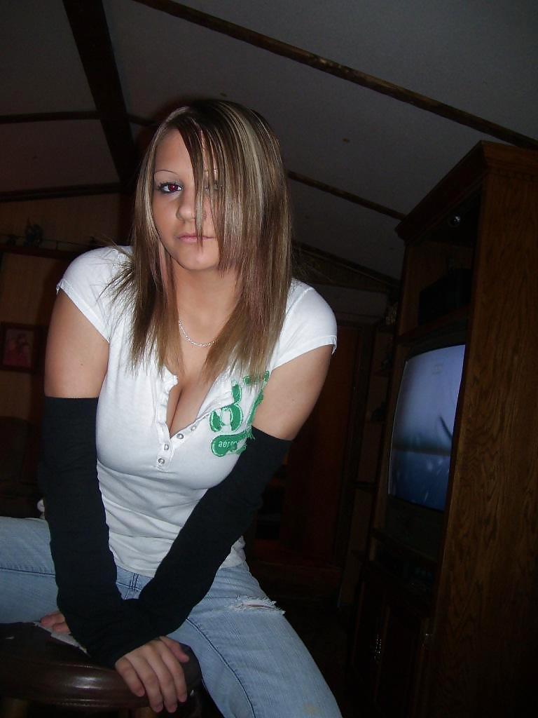 AMATEUR JULIA SHOWING OFF #1777361