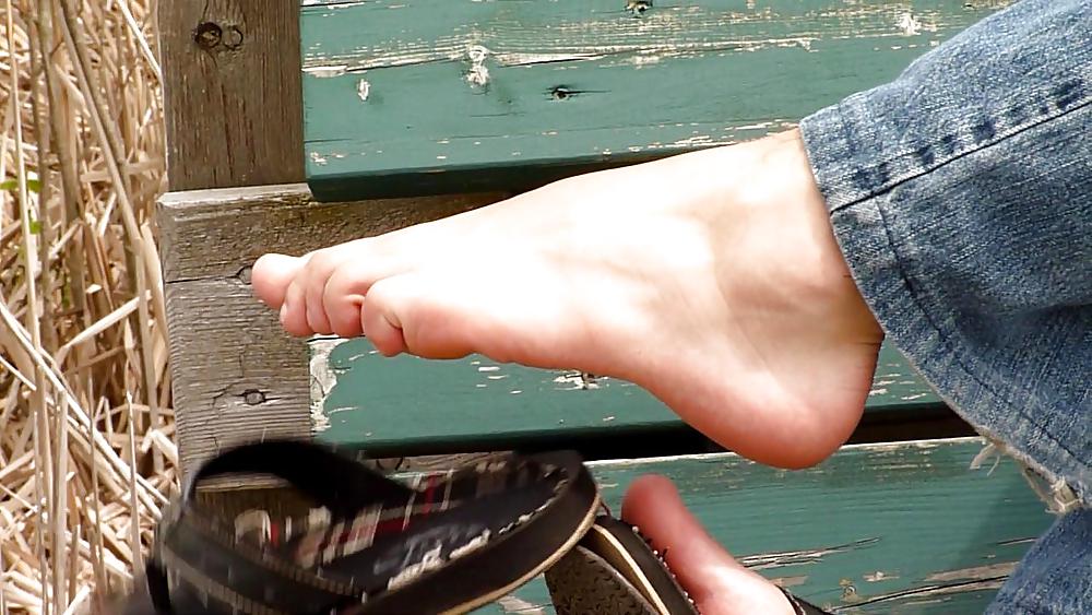 Feet #4050479