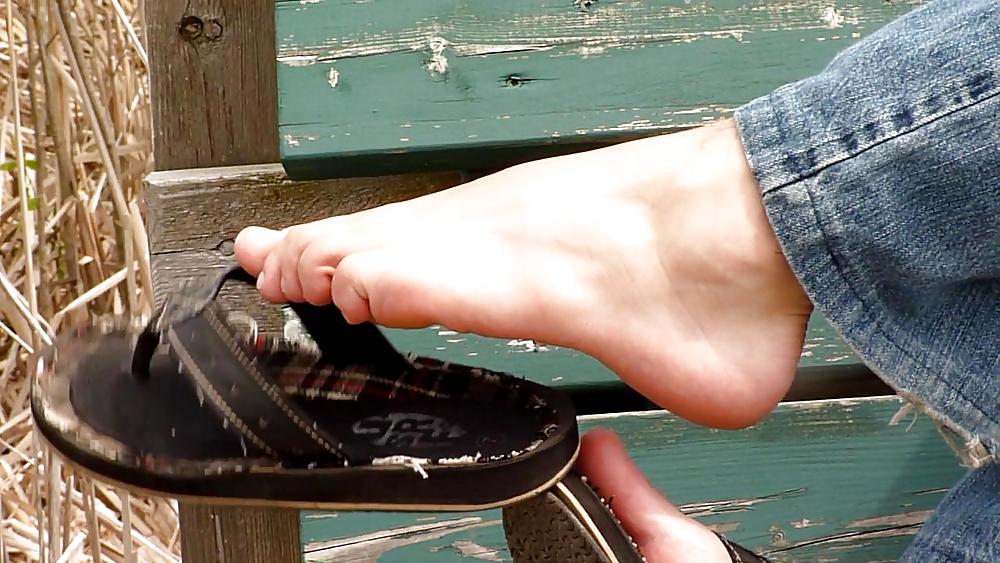 Feet #4050495