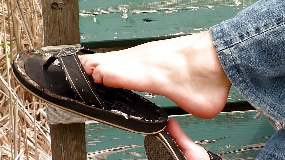 Feet #4050581